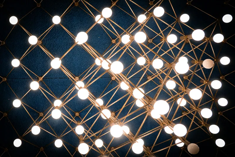 A lattice of connected points of light